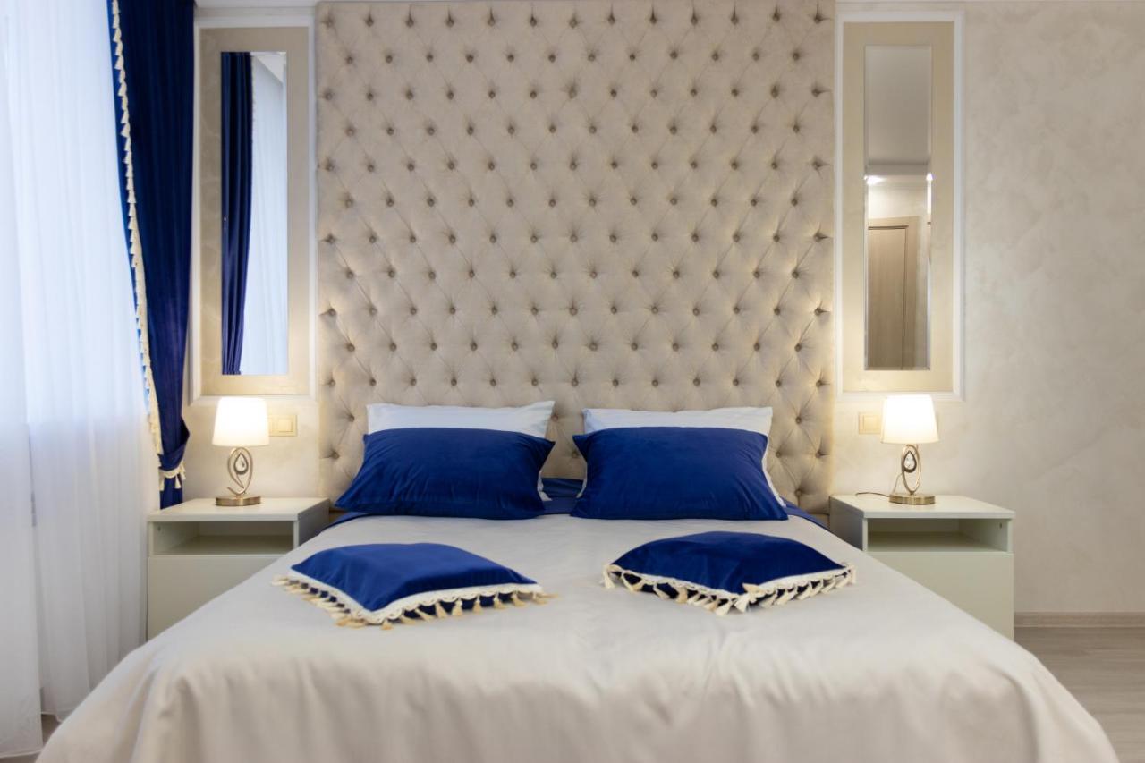 Smart Business Hotel Pinsk Eksteriør bilde